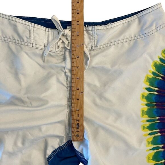 Billabong Mens Drop In and Tune In Boardshorts White Blue Tie Dye Size 32 - Picture 6 of 8
